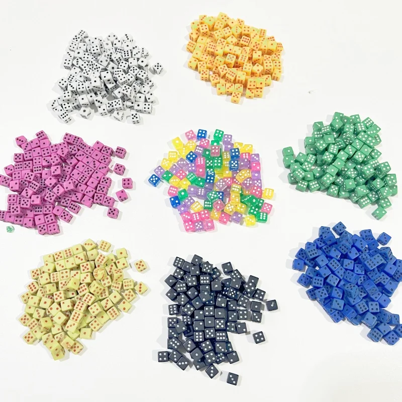 ボードゲーム用の標準の6面キューブ,透明,アクリル,直角,点 - Board Game Catan のレビューと価格